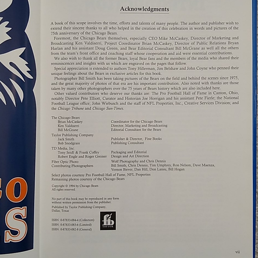 THE BEARS Football Book Hardcover - Picture 6 of 7